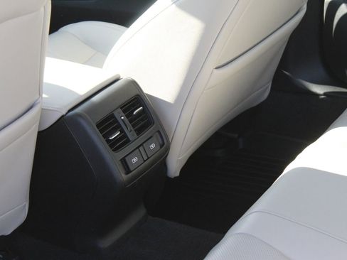 Used 2021 Honda Accord EX-L image 10