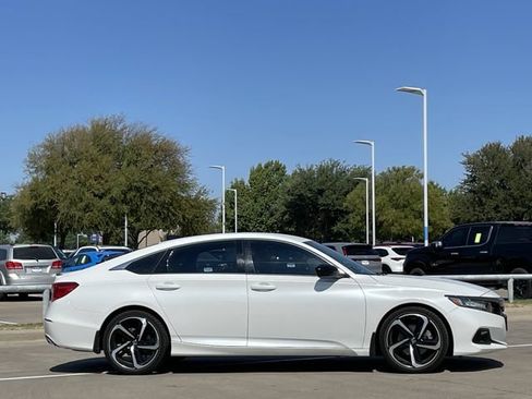 Used 2021 Honda Accord Sport image 3