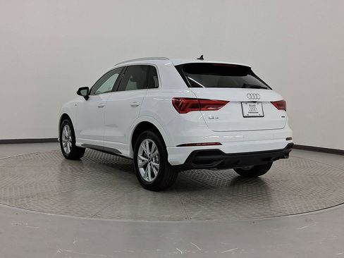 Used 2025 Audi Q3 2.0T Premium w/ Convenience Package AWD/4WD image 3