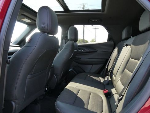 Certified 2022 Chevrolet TrailBlazer RS w/ Sun and Liftgate Package AWD/4WD image 19