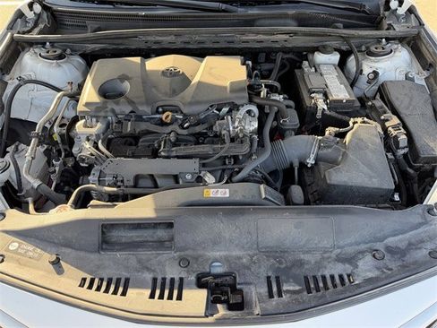 Used 2024 Toyota Camry SE image 29