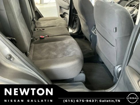 Used 2016 Nissan Rogue S w/ Appearance Package FWD image 14