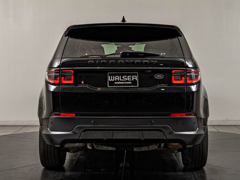 Used 2023 Land Rover Discovery Sport SE image 7