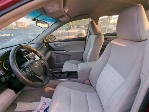 Used 2017 Toyota Camry LE FWD image 6