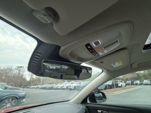 Certified 2023 Volvo XC40 B5 Plus w/ Protection Package Premier image 32