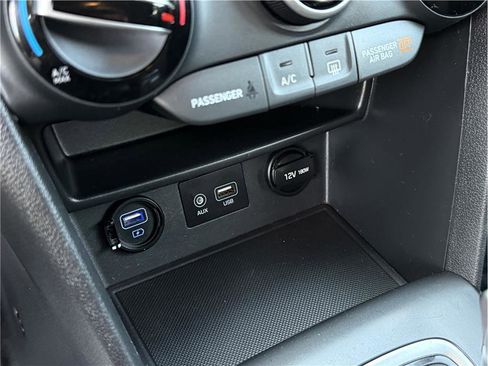 Used 2020 Hyundai Kona SE image 16