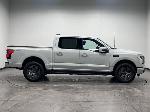 Used 2024 Ford F150 Lightning Lariat image 9