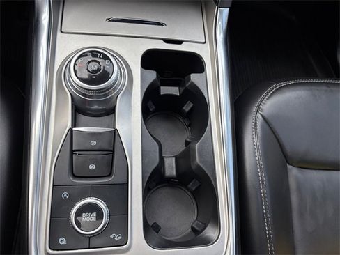 Used 2021 Ford Explorer XLT w/ Equipment Group 202A image 25