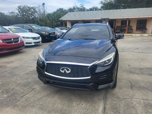 Used 2017 INFINITI QX30 AWD image 23