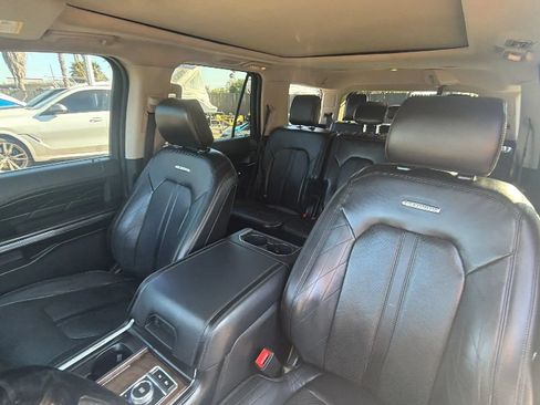 Used 2018 Ford Expedition Platinum AWD/4WD image 13