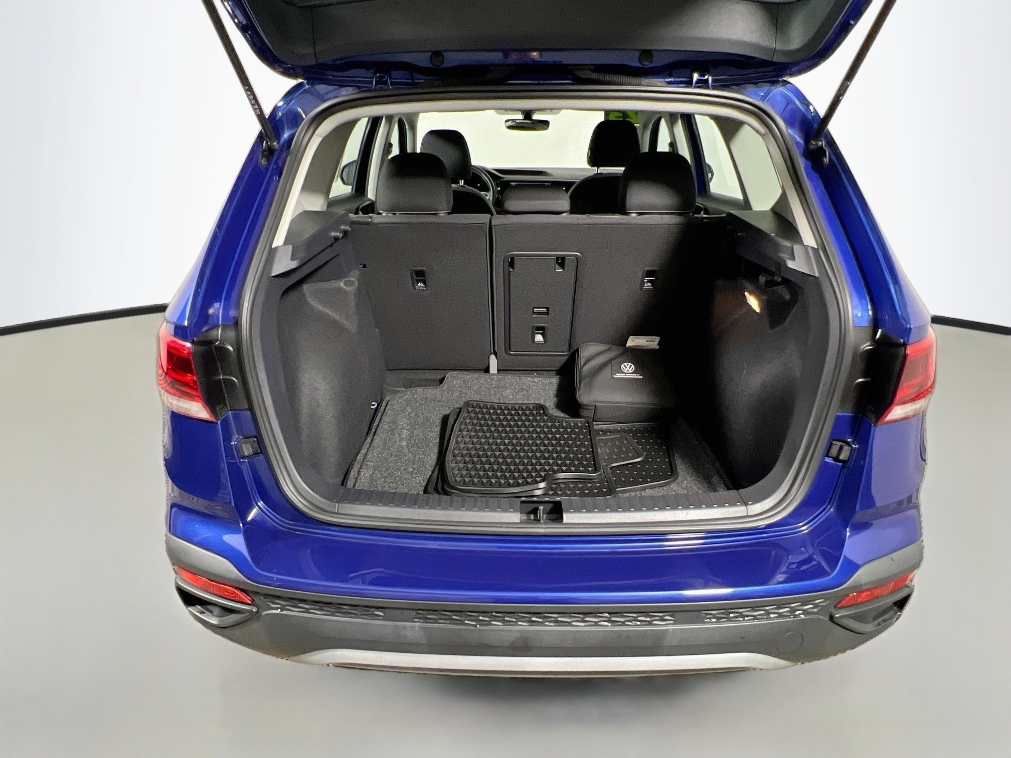 Used 2023 Volkswagen Taos S FWD image 33