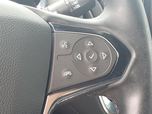 Used 2023 Chevrolet Traverse LT image 28