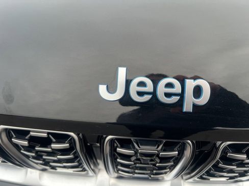 Used 2022 Jeep Grand Cherokee Summit w/ Advanced Protech Group IV image 29