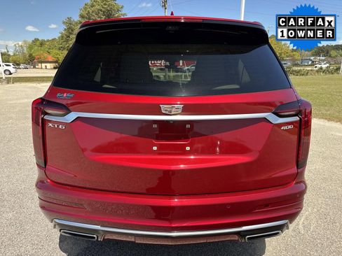 Used 2022 Cadillac XT6 Premium Luxury w/ Technology Package FWD image 5
