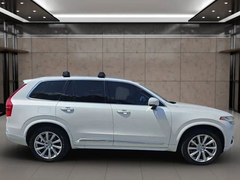 Used 2016 Volvo XC90 T6 Inscription w/ Vision Package image 9