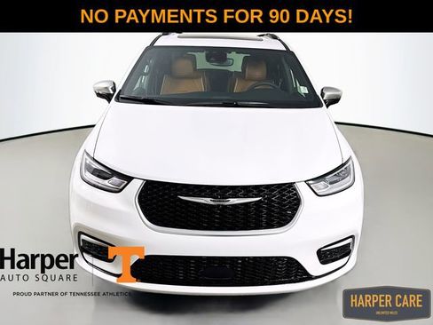 New 2026 Chrysler Pacifica Pinnacle image 2