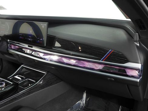 Used 2023 BMW 740i w/ Parking Assistance Package RWD image 14