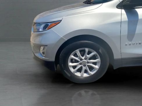 Used 2020 Chevrolet Equinox LS w/ LS Convenience Package FWD image 30