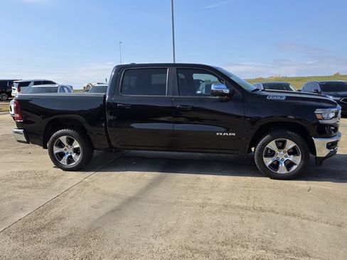 Used 2023 RAM 1500 Laramie AWD/4WD image 2