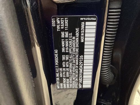 Used 2021 Porsche Cayenne S image 31