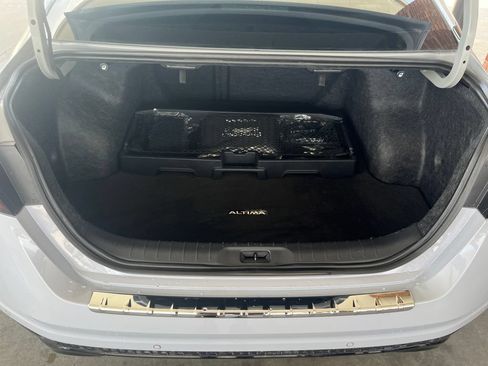 Used 2023 Nissan Altima 2.5 SR FWD image 26
