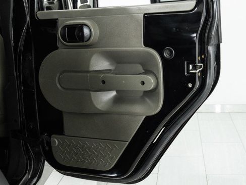 Used 2008 Jeep Wrangler Unlimited X image 35