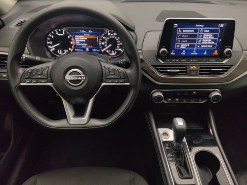 Used 2023 Nissan Altima 2.5 SV image 22