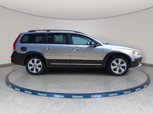 Used 2016 Volvo XC70 T5 Premier w/ Proximity Package image 5
