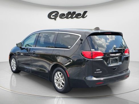Used 2023 Chrysler Voyager LX FWD image 7