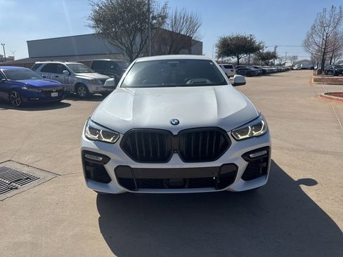 Used 2021 BMW X6 M50i w/ Executive Package image 8