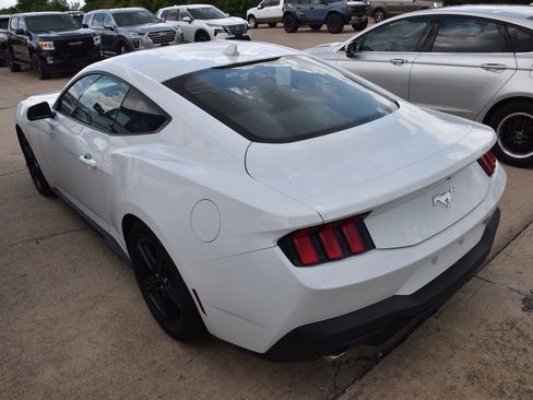 Used 2026 Ford Mustang Premium RWD image 8
