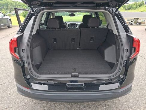Used 2024 GMC Terrain SLE AWD/4WD image 29