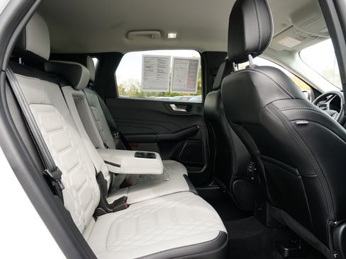 Used 2023 Ford Escape Platinum w/ Premium Technology Package image 31