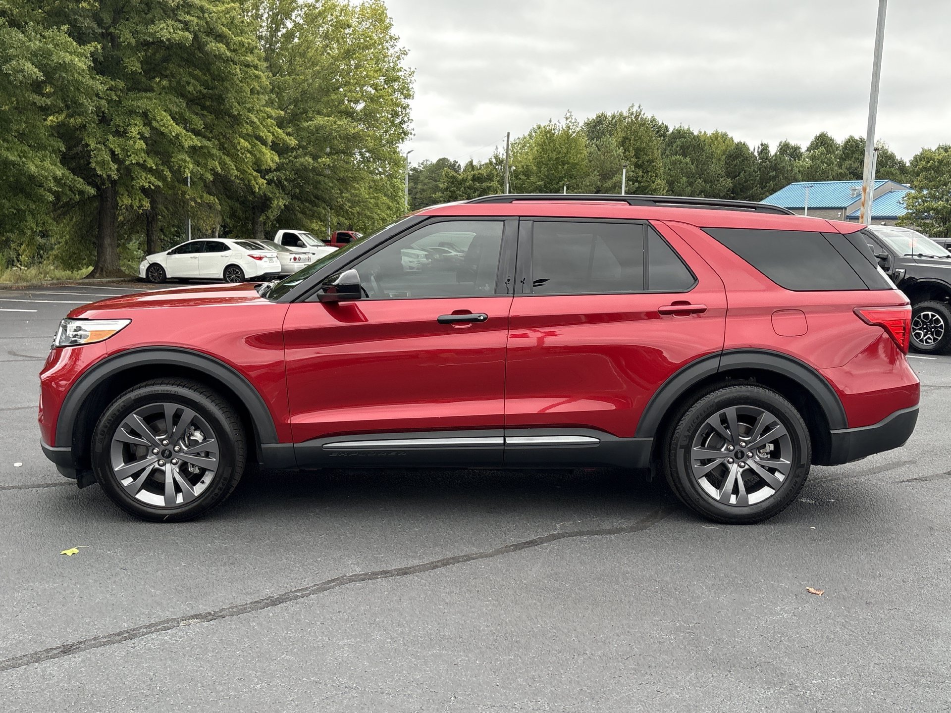 Certified 2024 Ford Explorer XLT w/ Equipment Group 202A RWD image 20