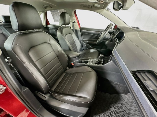 Certified 2023 Volkswagen Jetta SE w/ Panoramic Sunroof Package FWD image 28