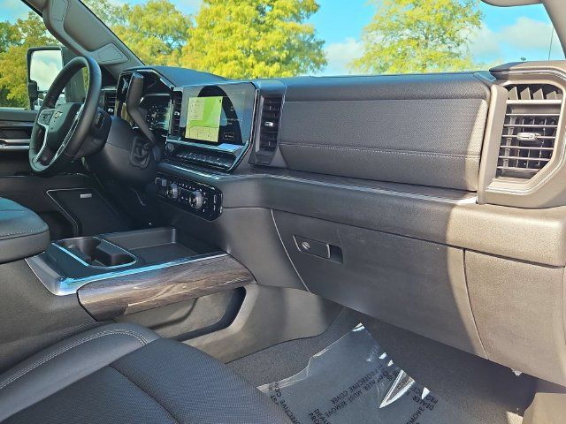Certified 2025 Chevrolet Silverado 2500 LTZ w/ LTZ Convenience Package AWD/4WD image 29
