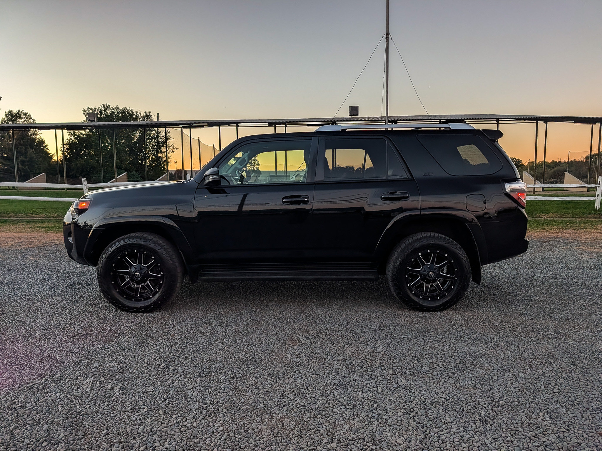 Used 2014 Toyota 4Runner SR5 Premium AWD/4WD image 9