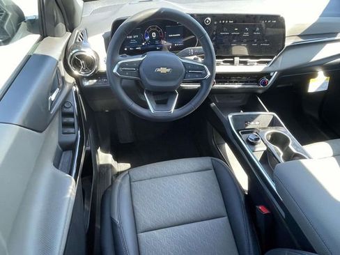 New 2026 Chevrolet Equinox LT w/ Convenience Package II image 10