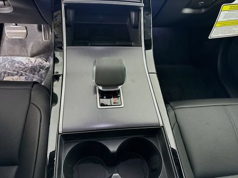 Used 2026 Land Rover Range Rover Velar Dynamic SE AWD/4WD image 19