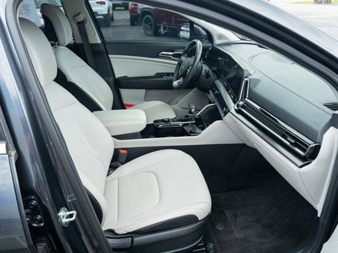 Used 2024 Kia Sportage EX FWD image 39
