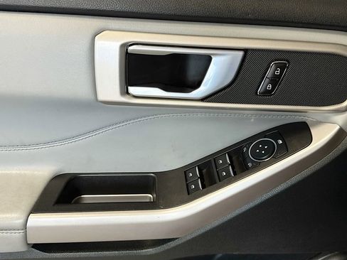 Used 2023 Ford Explorer XLT w/ Equipment Group 202A image 19