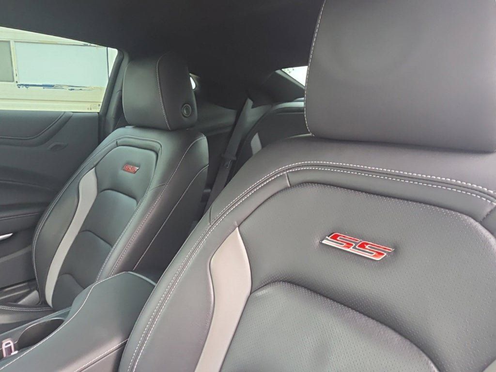 Used 2023 Chevrolet Camaro SS RWD image 14