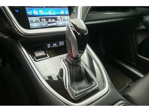 Used 2023 Subaru Outback Premium image 13