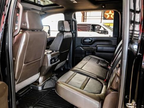 Used 2023 GMC Sierra 3500 Denali w/ Denali Ultimate Package AWD/4WD image 31