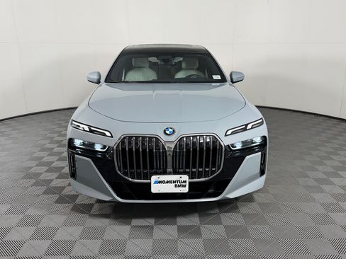 Certified 2024 BMW 740i xDrive AWD/4WD image 6