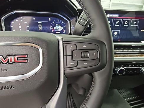 New 2026 GMC Sierra 1500 SLE w/ Preferred Package image 26