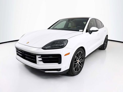 Certified 2025 Porsche Cayenne Coupe image 1