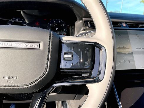 New 2026 Land Rover Range Rover Velar Dynamic SE image 18