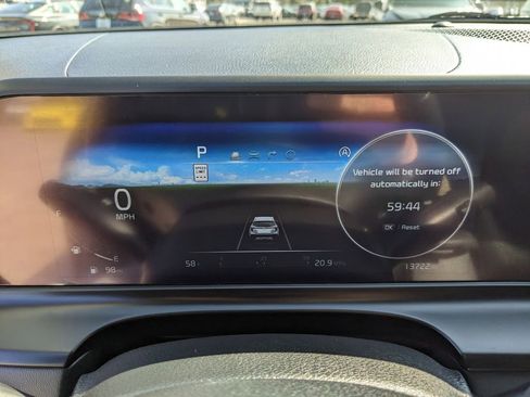 Certified 2025 Kia Seltos EX w/ EX Sunroof Package image 34