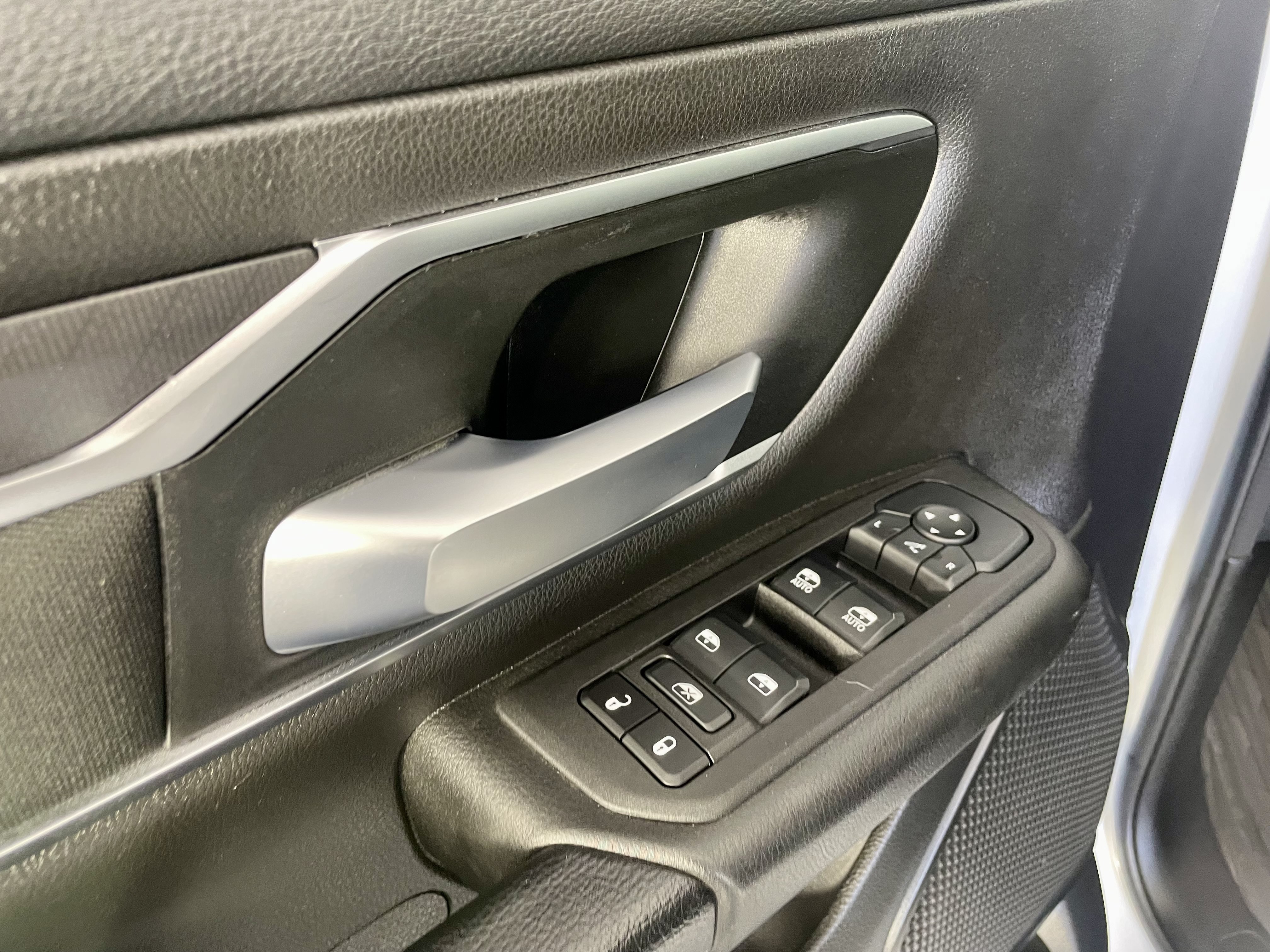Certified 2025 RAM 1500 Big Horn AWD/4WD image 11